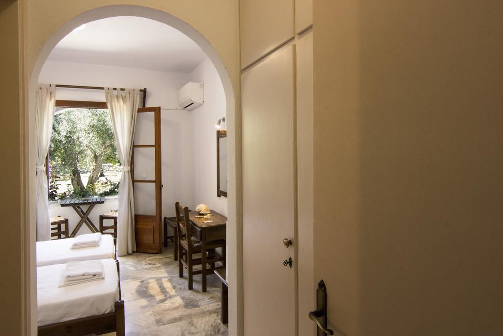Naftilos Skiathos Luaran gambar